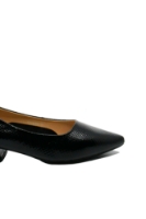 Imagine Pantofi negri din lac cu imprimeu croco OTR20005