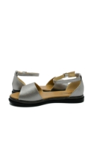 Imagine Sandale cu baretă la gleznă, argintii, din piele naturală