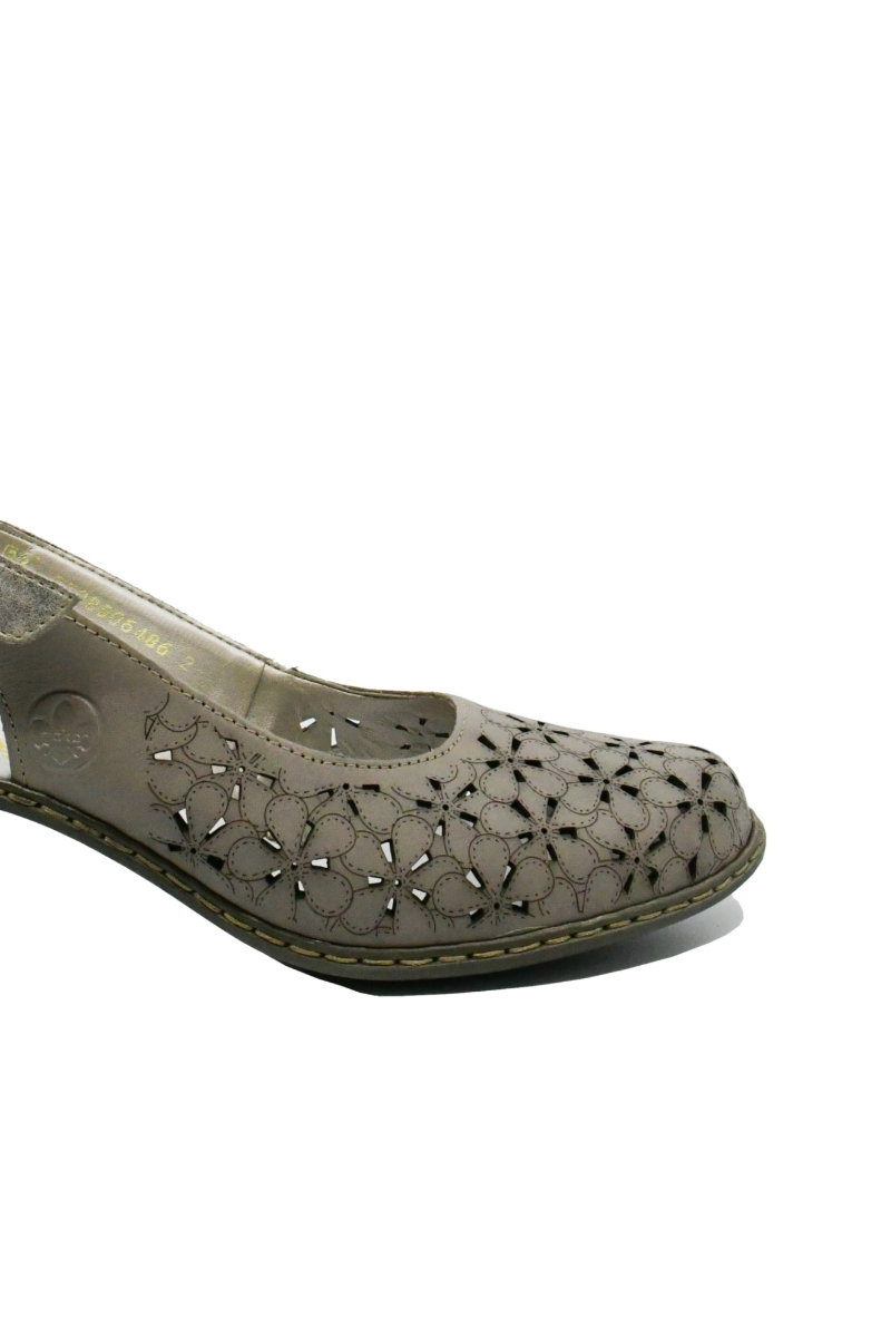Imagine  Pantofi decupați din piele naturală bej cu model floral RIK40981-64