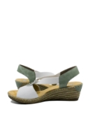 Imagine Sandale damă wedge, albe, cu medalion decorativ RIK624H6-80