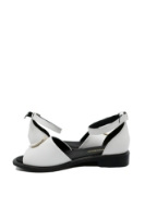 Imagine Sandale damă joase cu baretă la gleznă, albe, din piele naturală