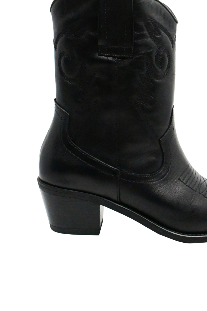 Imagine Ghete damă ciocate negre din piele naturală CASP06088