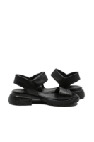 Imagine Sandale damă cu talpa masivă, negre, din piele naturală GOR493