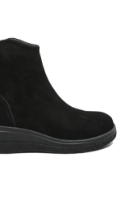 Imagine Ghete din piele întoarsă, negre, cu talpa wedge OTR850010