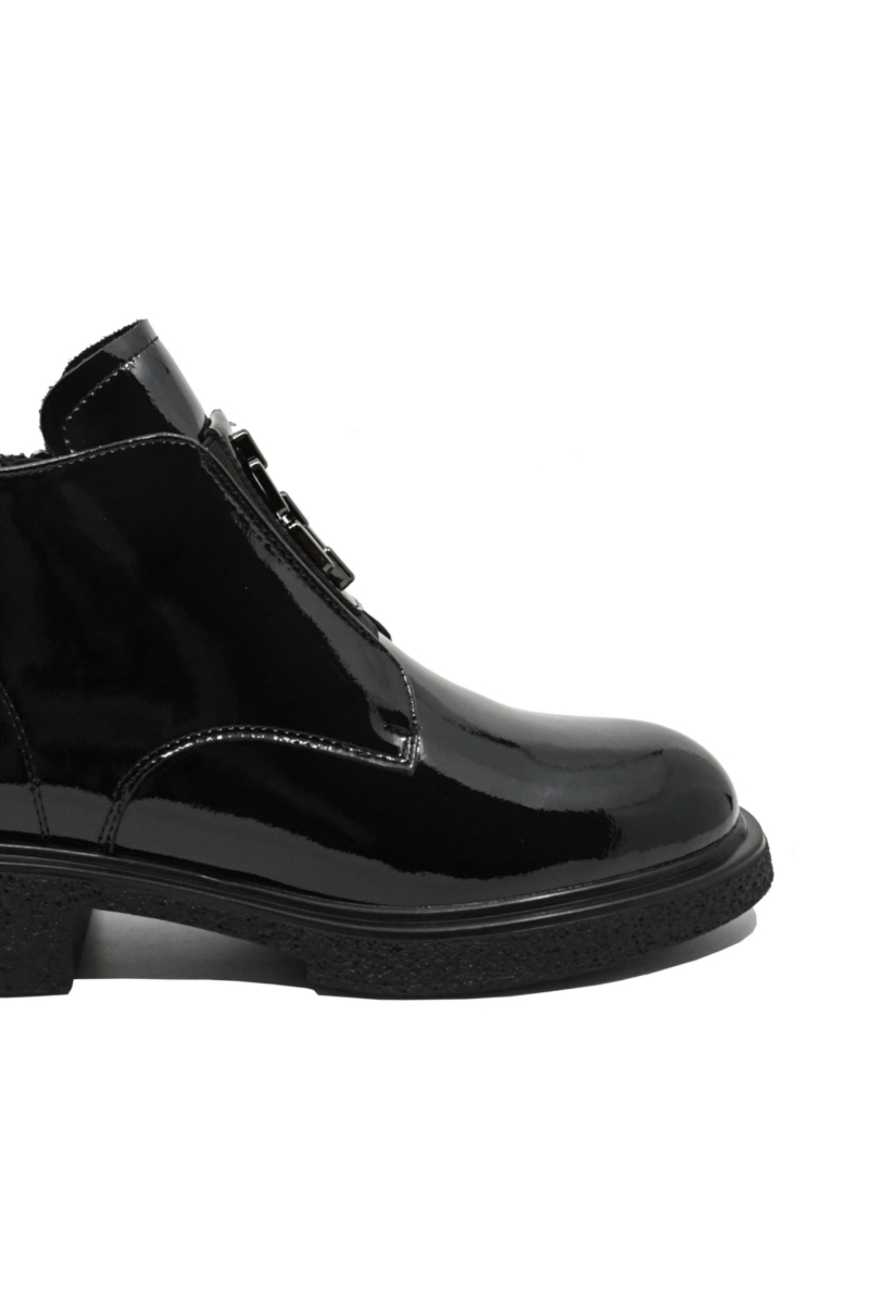 Imagine Botine joase negre din lac, cu model lanț OTR50007NL