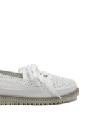 Imagine Pantofi comozi cu perforații și fundiță, albi din piele naturală OTR60017