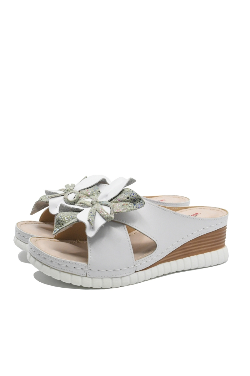 Imagine Saboți wedge albi din piele naturală, cu floare decorativă OTR70436