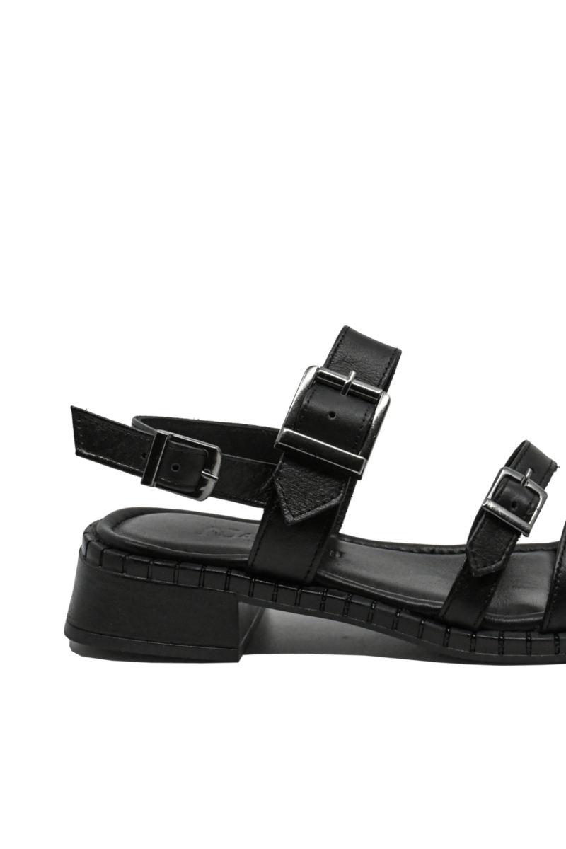 Imagine Sandale damă negre din piele naturală cu barete și catarame GOR032