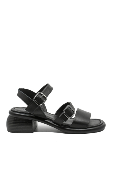 Imagine Sandale negre din piele naturală, cu catarame decorative GOR317