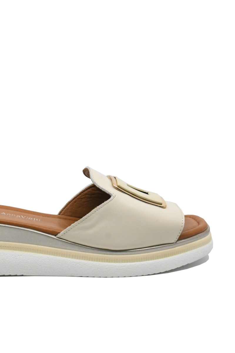 Imagine Saboți damă cu talpa wedge bej, din piele naturală GOR1063