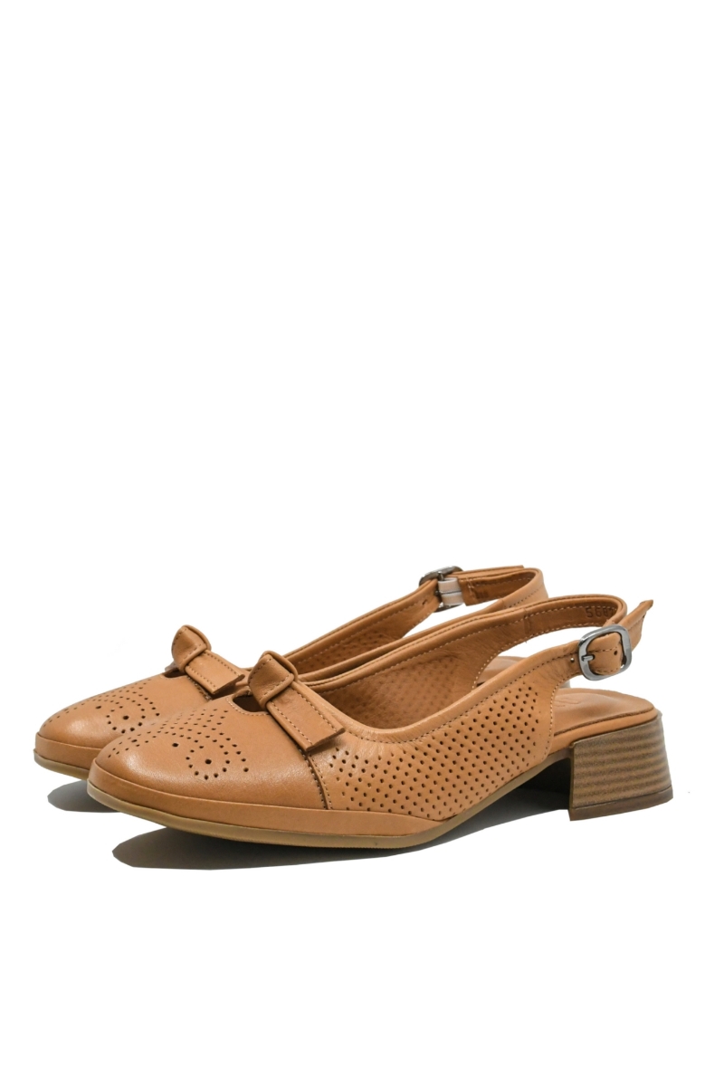 Imagine Pantofi decupați maro din piele naturală cu aspect perforat GOR5682