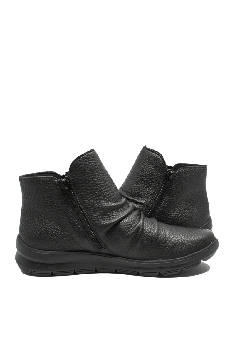 Imagine Ghete damă cu două fermoare, negre, din piele naturală granulată RIKZ0056-00