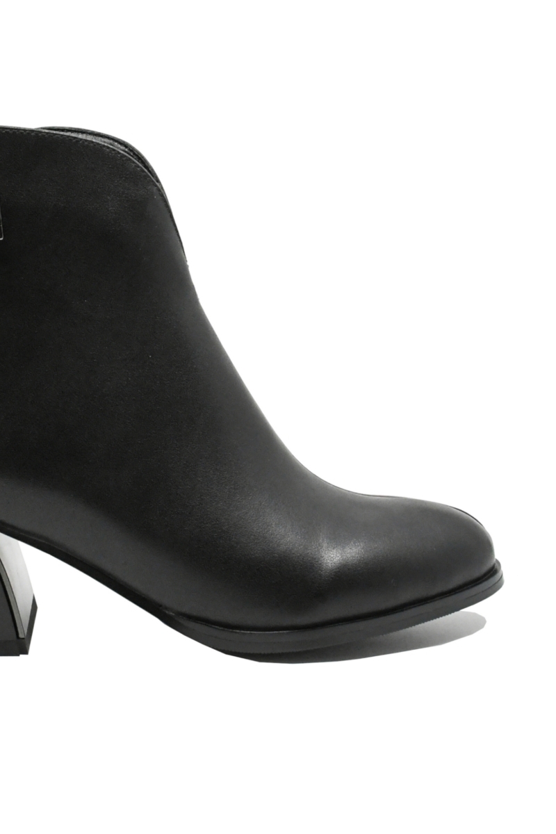 Imagine Botine până la gleznă, negre, din piele naturală GOR2561