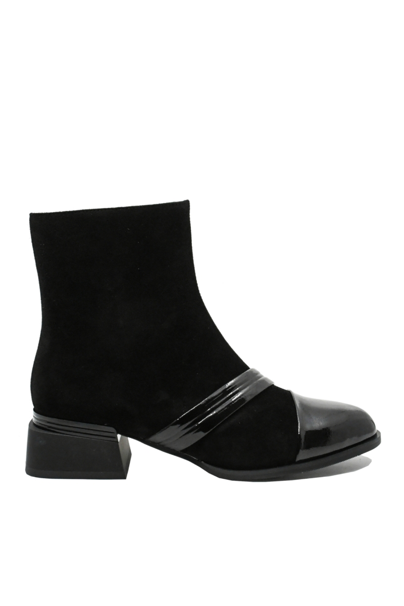 Imagine Botine înalte, negre, din piele întoarsă cu detalii din lac GOR2503