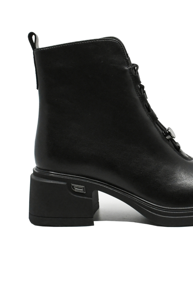 Imagine Ghete damă cu șireturi decorative, negre, din piele naturală GOR11239