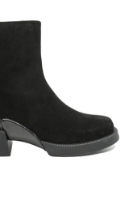 Imagine Ghete damă cu talpa înaltă, negre, din piele întoarsă cu detalii din lac GOR4477NV