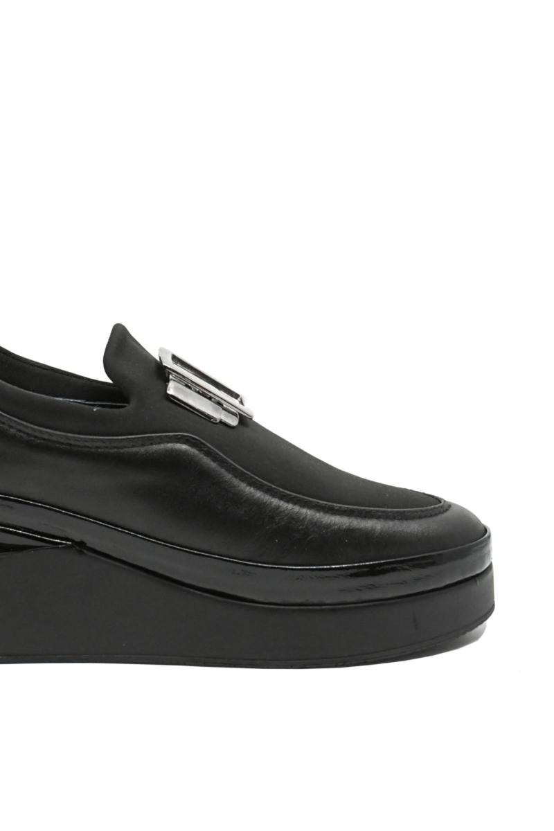 Imagine Pantofi slip-on flexibili cu talpa înaltă, negri din piele naturală MIR24232409