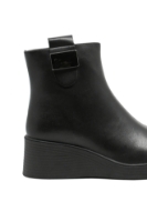 Imagine Ghete joase negre din piele naturală, cu talpa wedge OTR70007