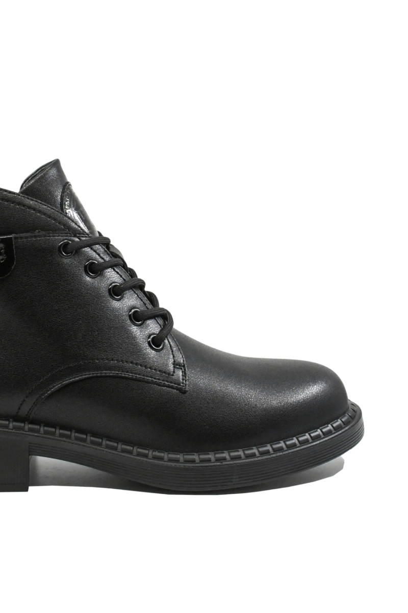 Imagine Ghete joase din piele naturală negre, cu șiret decorativ OTR550026