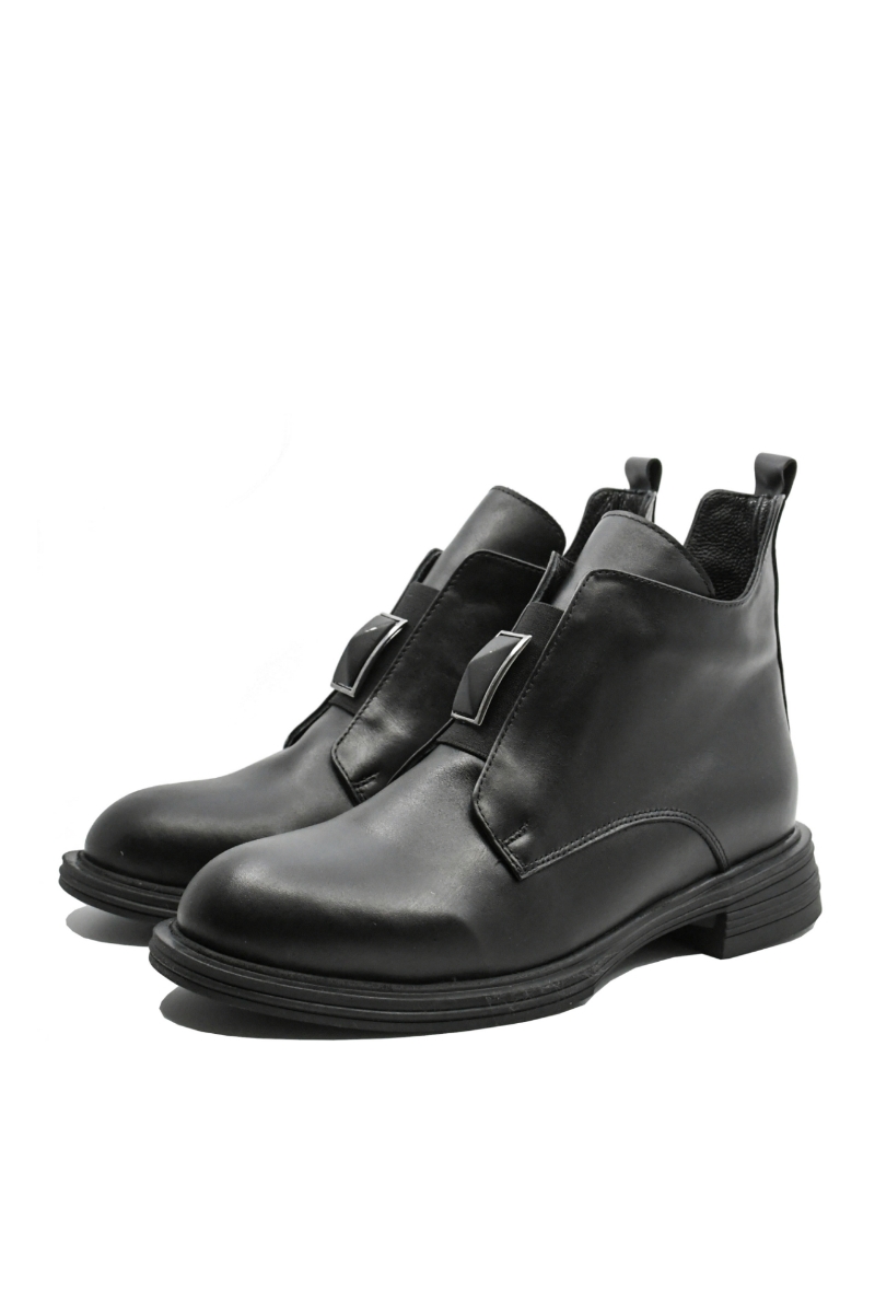 Imagine Ghete joase negre din piele naturală cu decorațiune argintie MIR20901