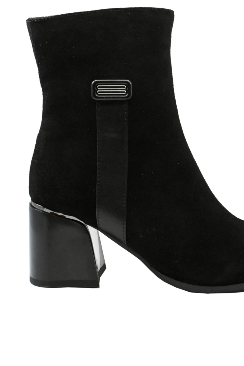 Imagine Botine cu toc butucănos, negre, din piele întoarsă GOR467NV