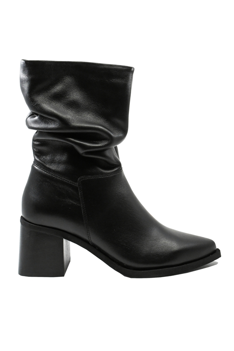 Imagine Ghete damă stil ciocate cu carâmb încrețit, negre, din piele naturală KOR2930