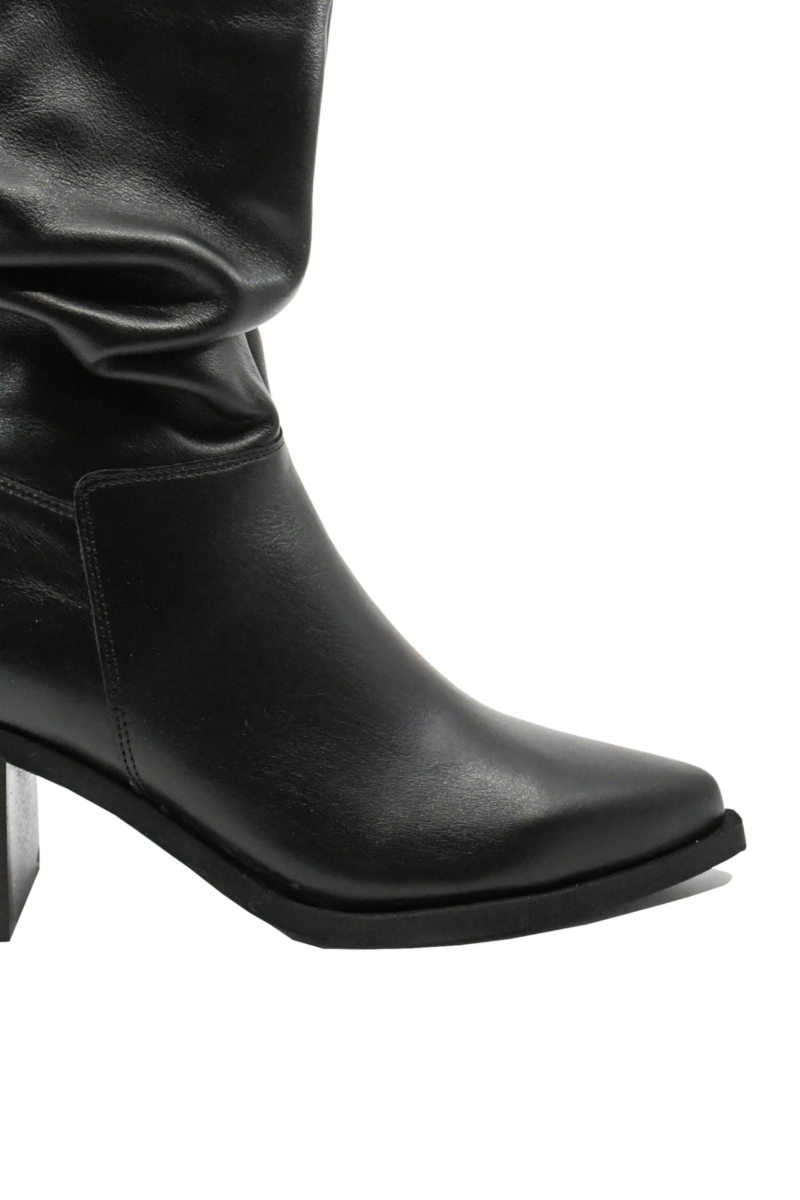 Imagine Ghete damă stil ciocate cu carâmb încrețit, negre, din piele naturală KOR2930