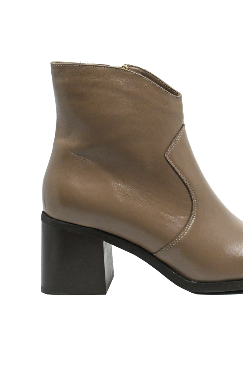 Imagine Ghete damă stil ciocate maro cappucino, din piele naturală KOR2931