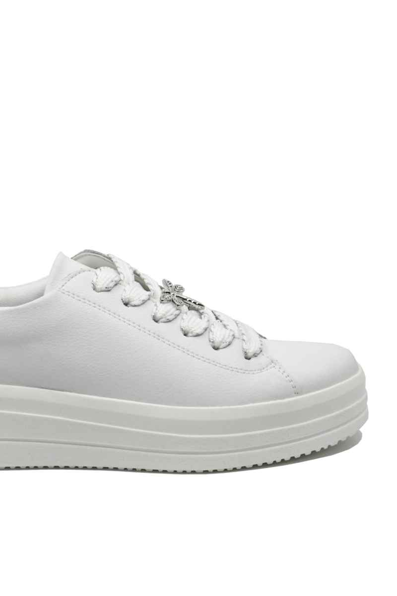 Imagine Pantofi sport dama albi din piele naturală, cu broșă libelulă argintie REMD1C03-82