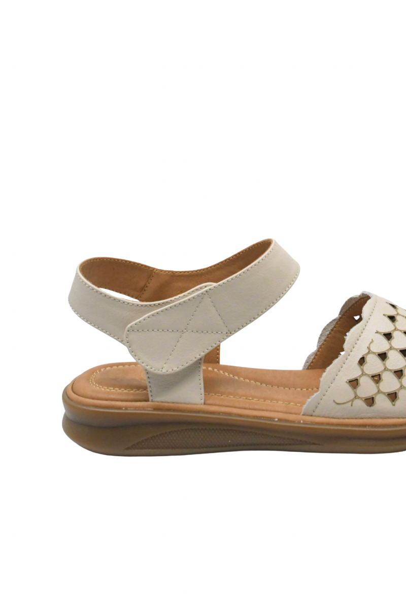 Imagine Sandale comode crem, din piele naturală cu model inimioare FNX50038