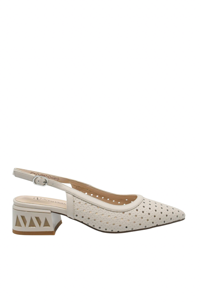 Imagine Pantofi decupați bej din piele naturală cu modele perforate GOR1073
