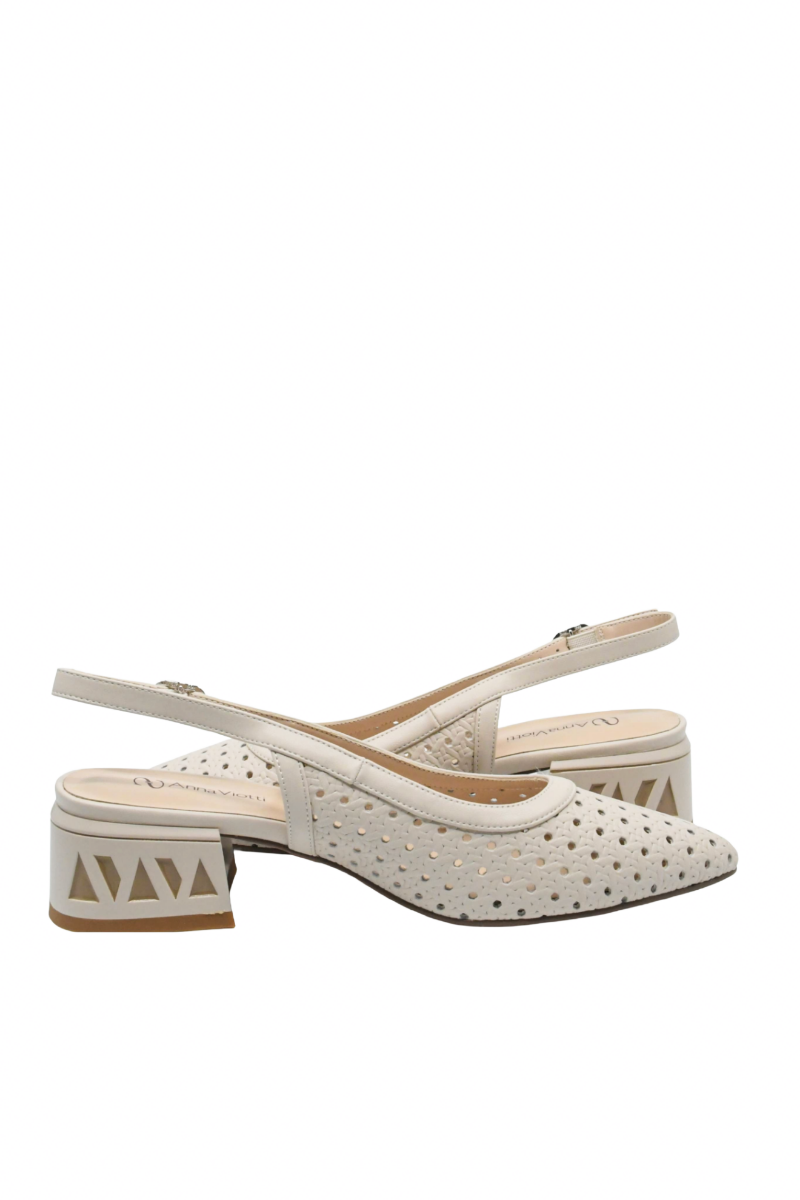 Imagine Pantofi decupați bej din piele naturală cu modele perforate GOR1073