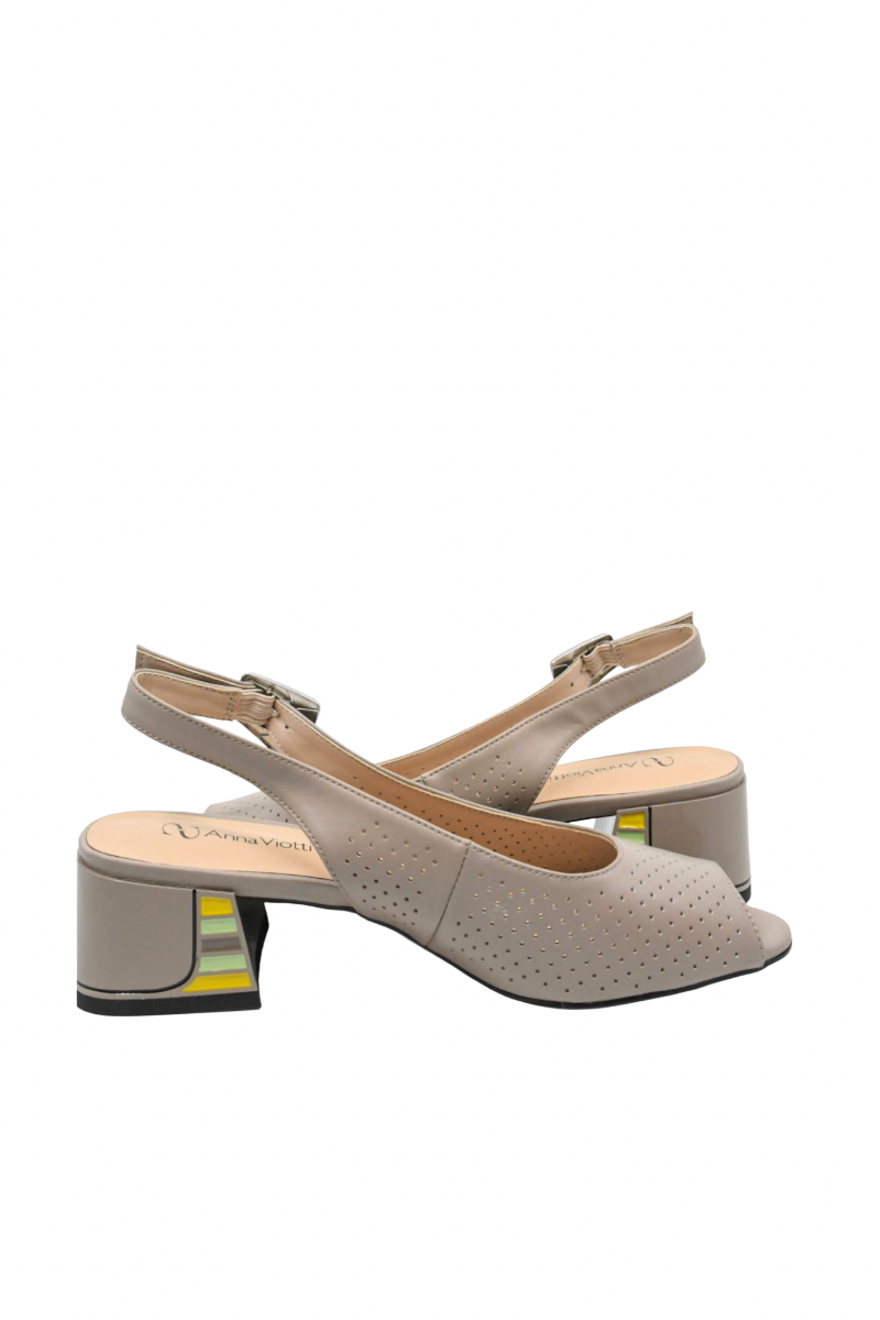 Imagine Sandale cu toc bloc, gri din piele naturală perforată GOR6369